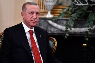 Bloomberg: Πώς ένα τουρκικό νομοσχέδιο επιτρέπει στον Ερντογάν να κηρύξει ΑΟΖ 200 μιλίων